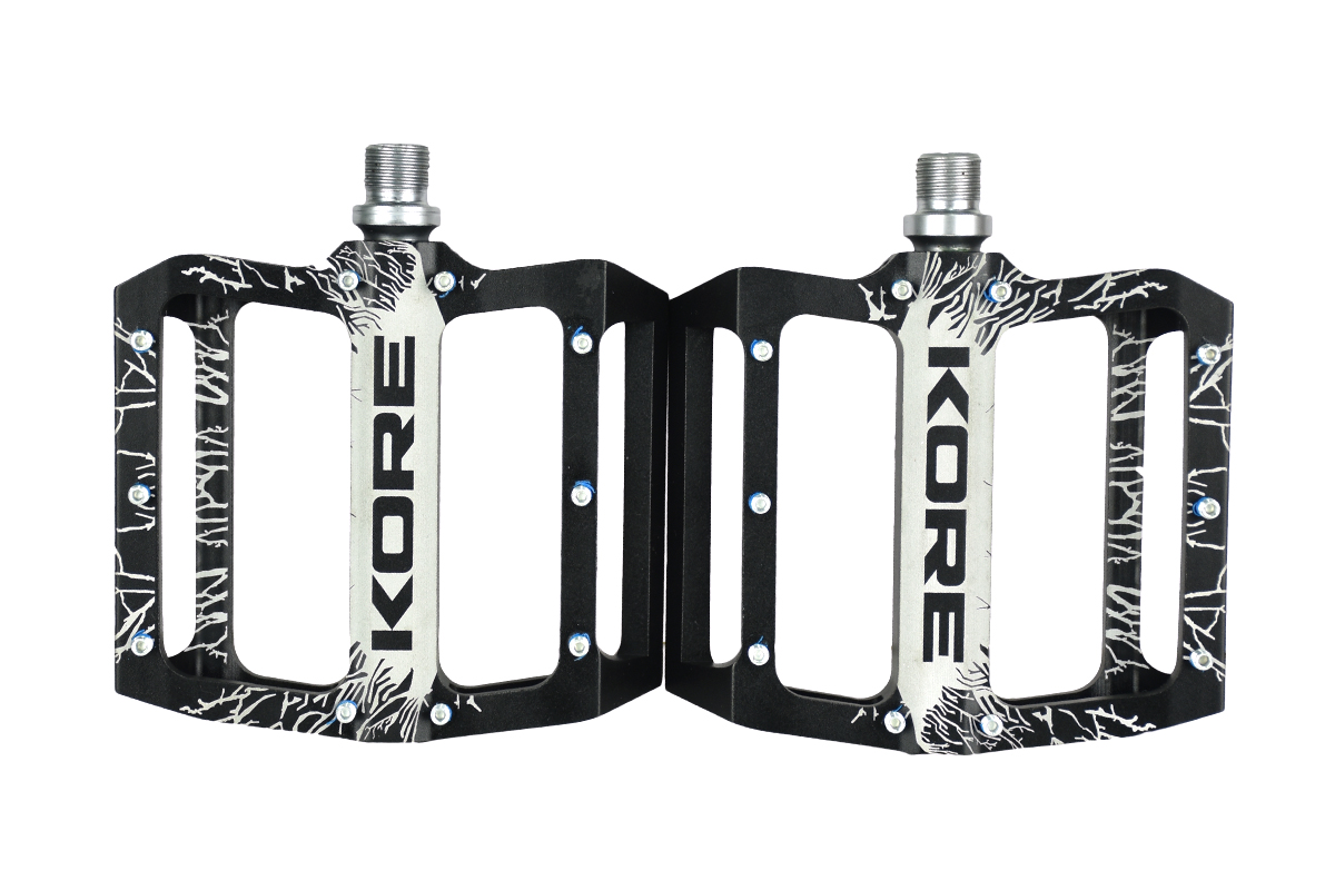 Педали KORE TORSION SX V2,экструд.алю.AL-6061-T6,осьCr-Mo,фрез.,пр.подш.,40смен.шипов 6мм,черн,426гр