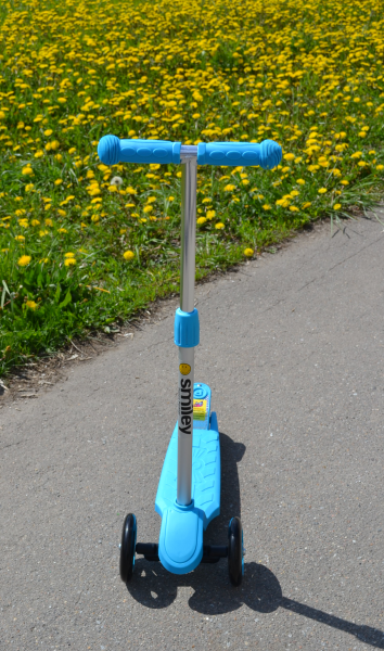 Самокат MINI SMILEY с регулируемым по высоте рулем (голубой)